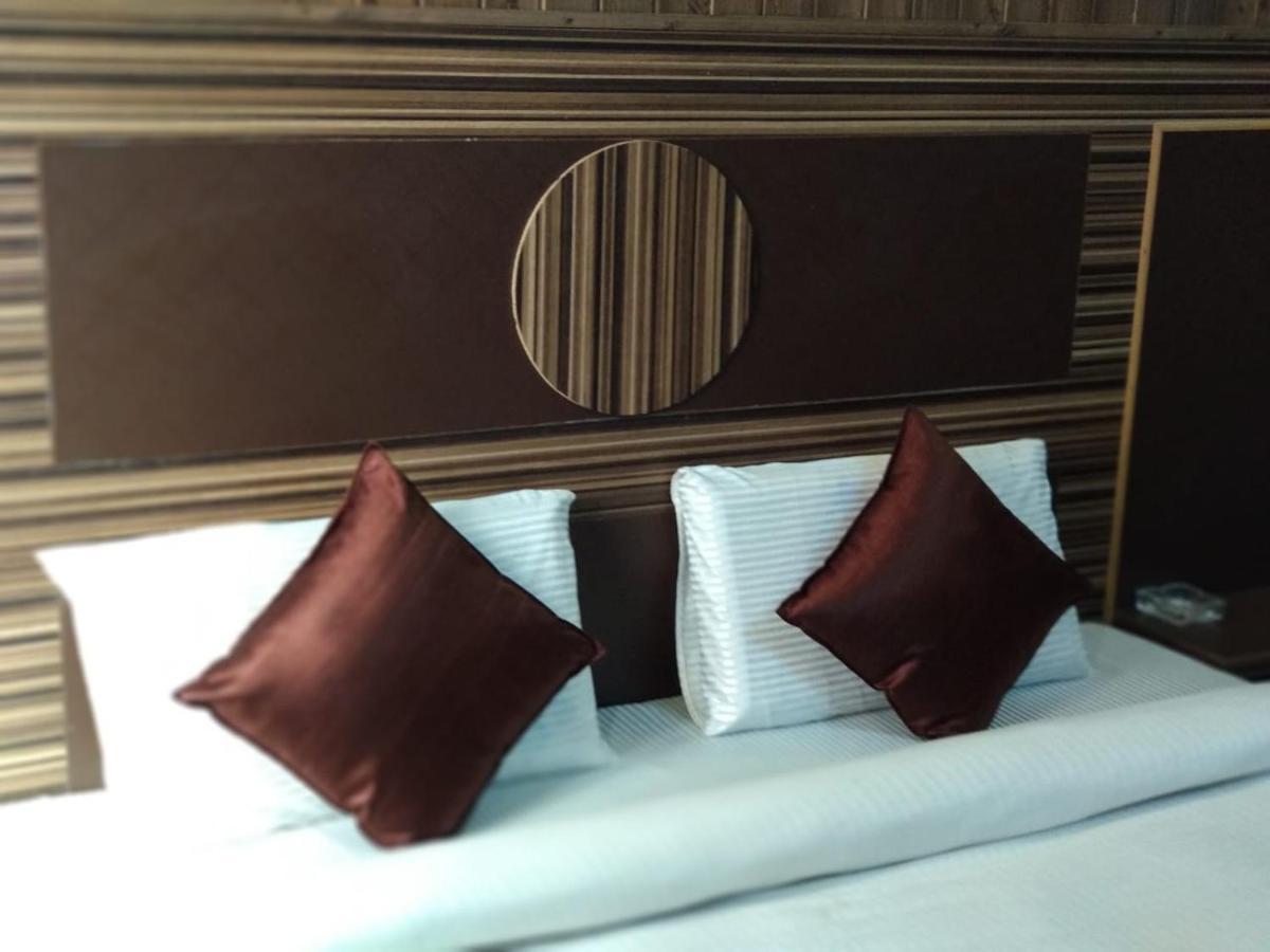 Hotel Pardesi Haridwār Buitenkant foto