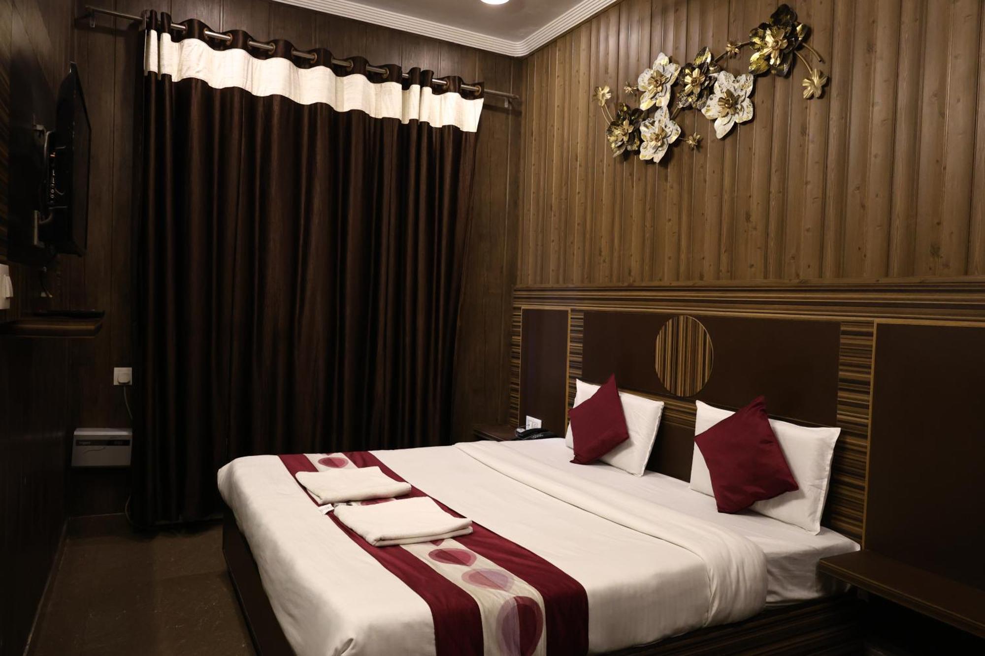 Hotel Pardesi Haridwār Buitenkant foto