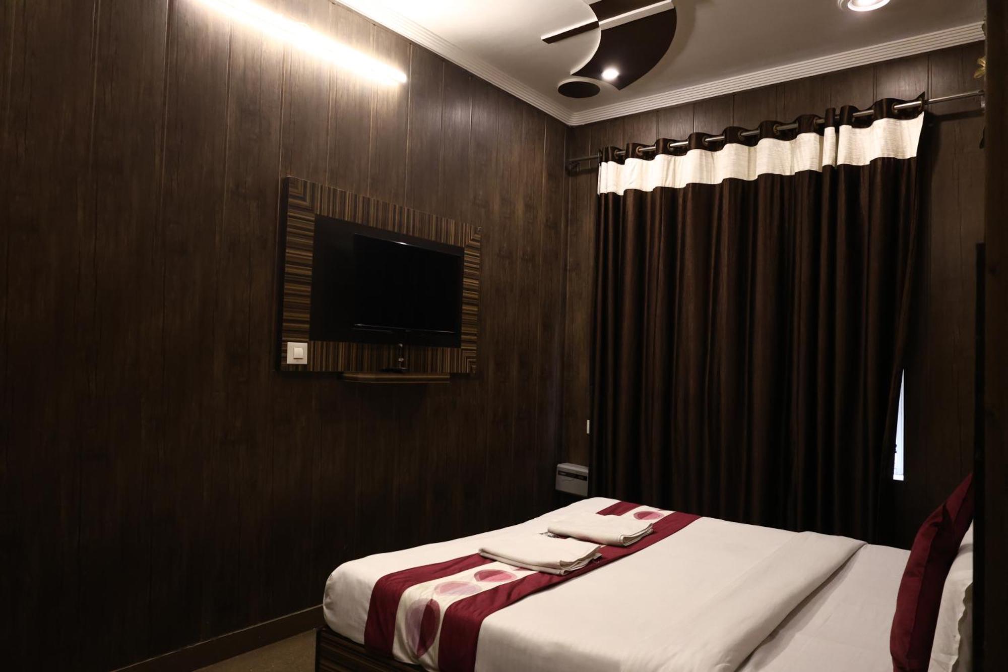 Hotel Pardesi Haridwār Buitenkant foto