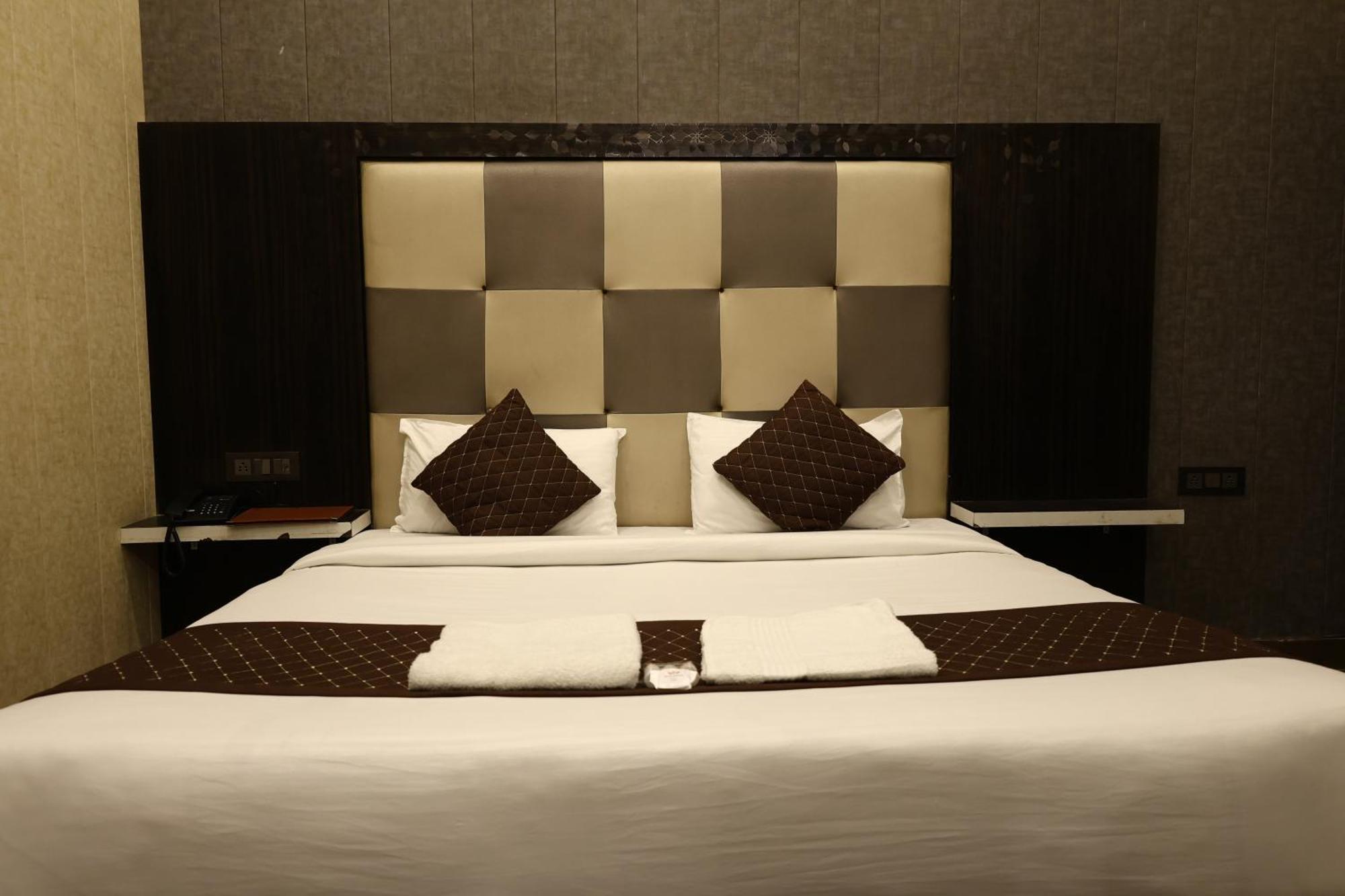 Hotel Pardesi Haridwār Buitenkant foto