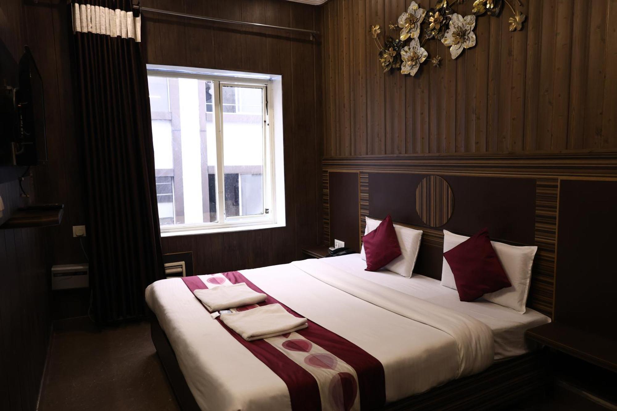Hotel Pardesi Haridwār Buitenkant foto