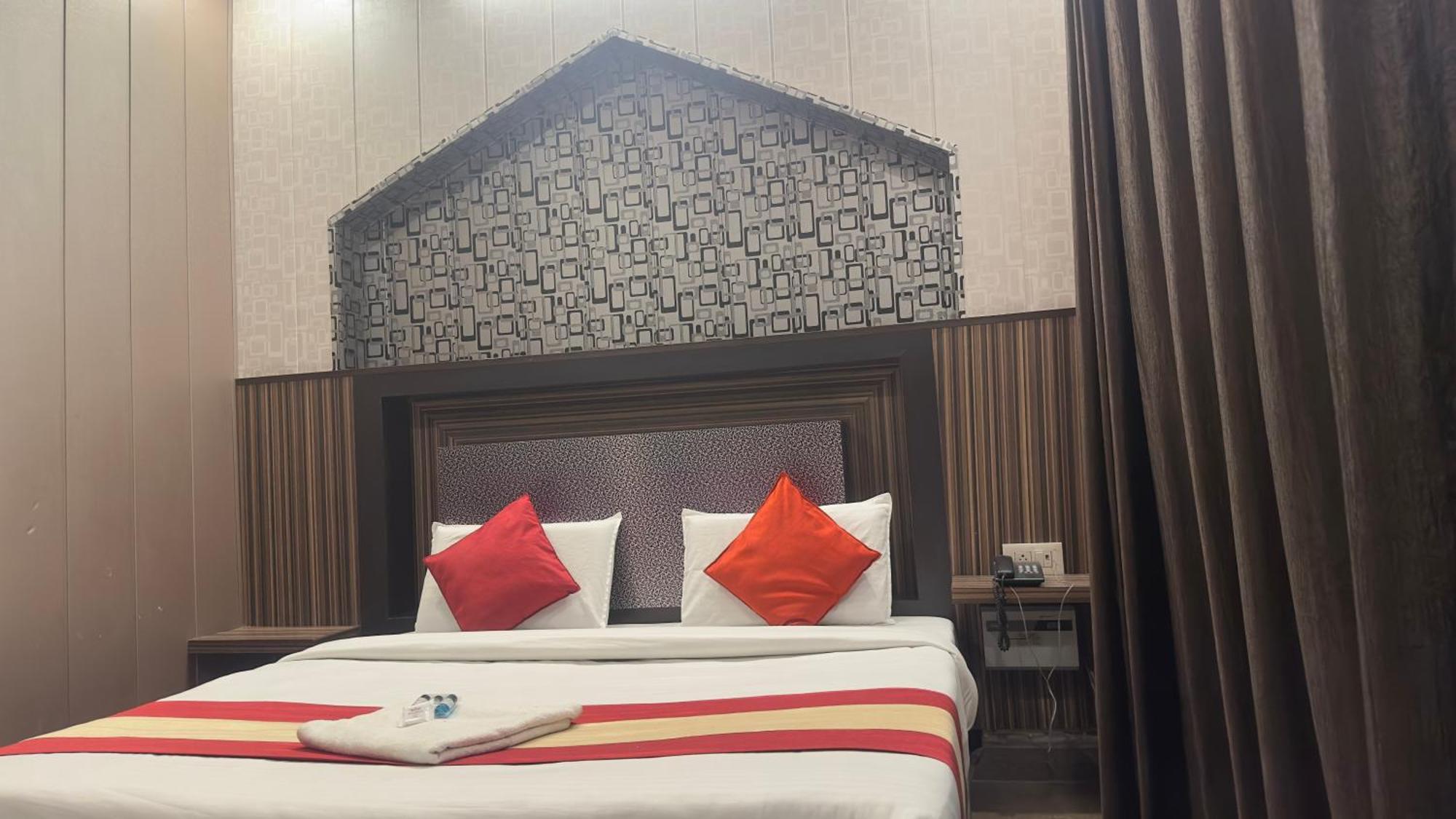 Hotel Pardesi Haridwār Kamer foto