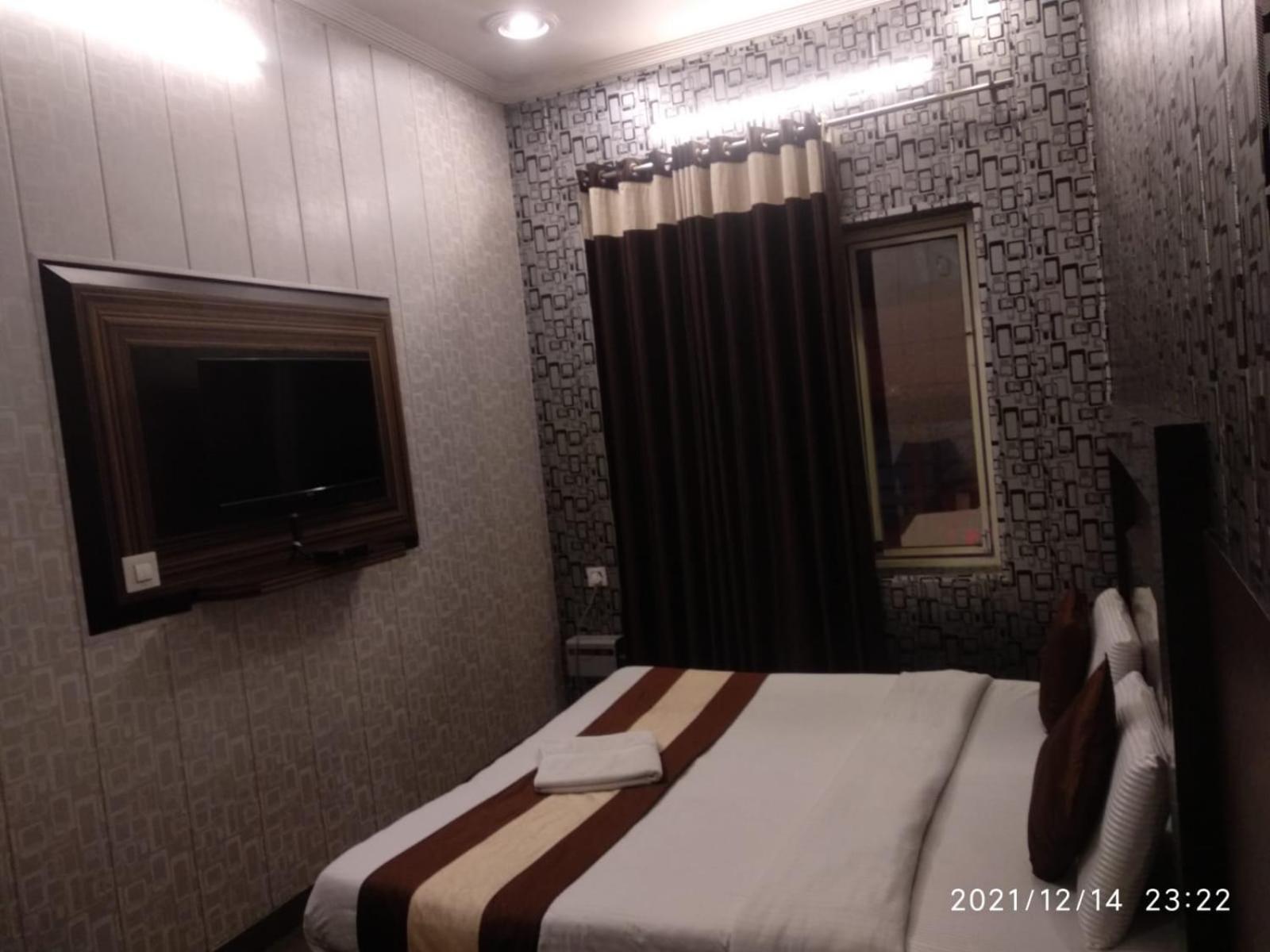 Hotel Pardesi Haridwār Buitenkant foto