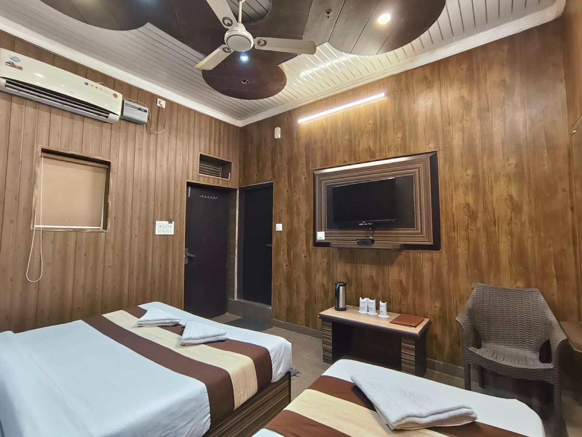 Hotel Pardesi Haridwār Buitenkant foto
