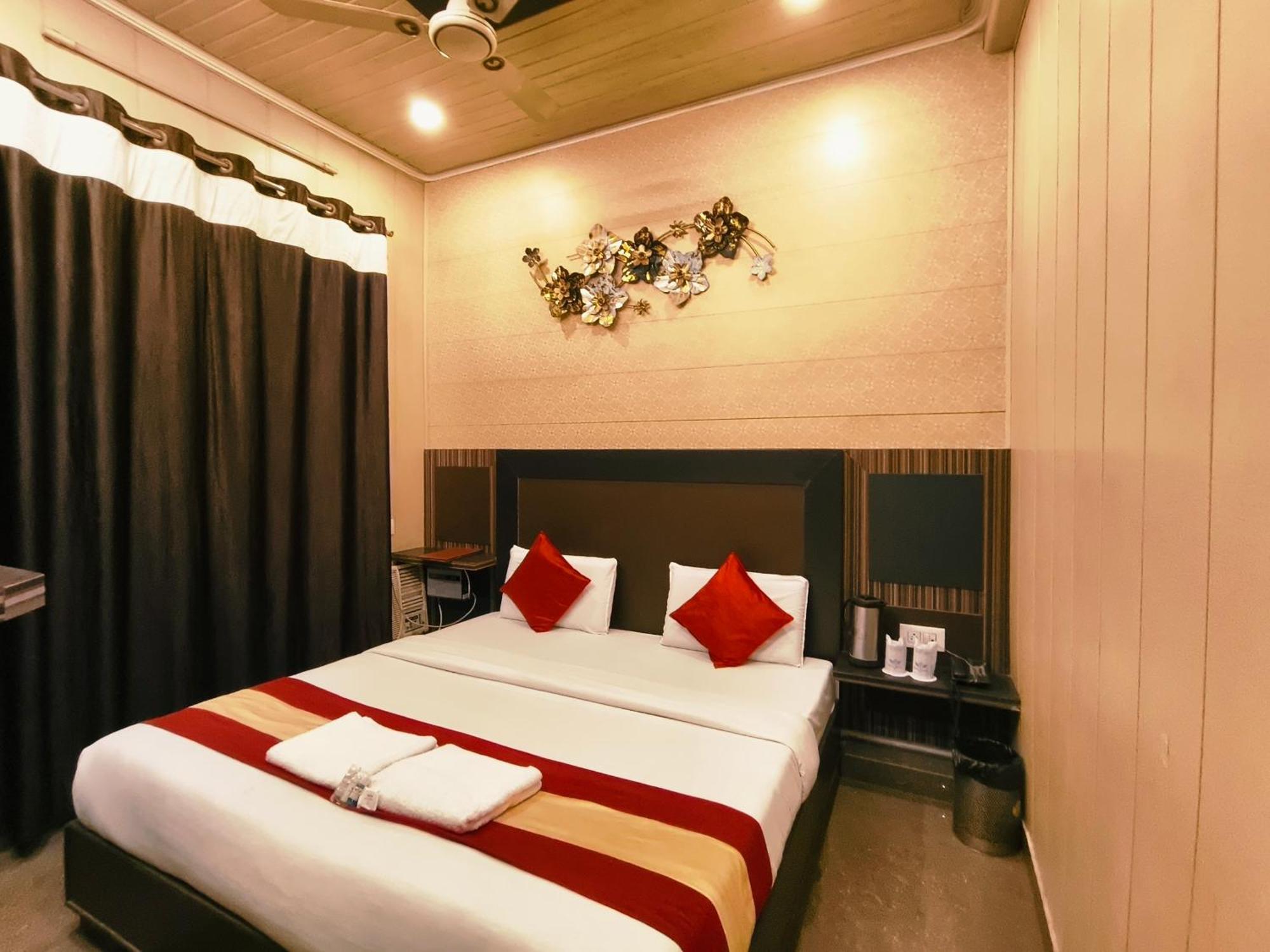 Hotel Pardesi Haridwār Buitenkant foto